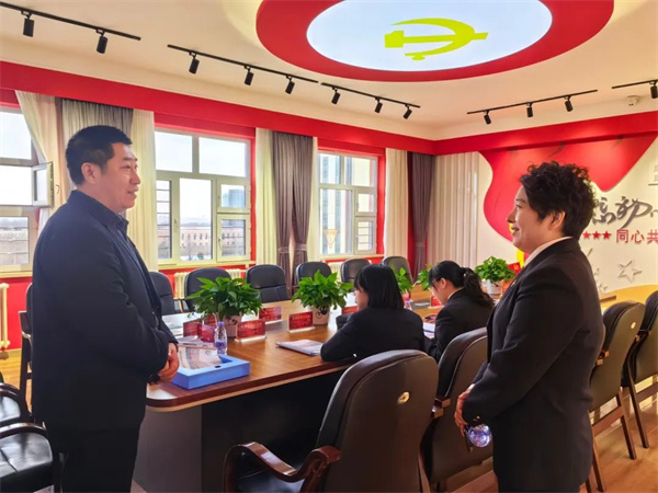 黑龙江省哈尔滨市松北区人民检察院：护航“校园第一餐” 未检干警雷霆出击护食安