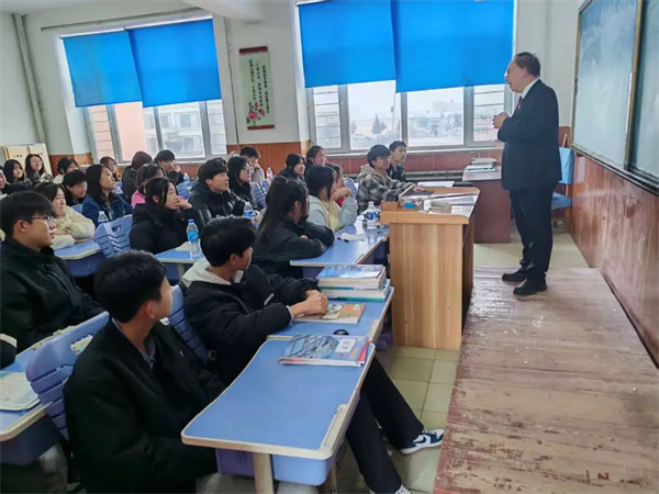 黑龙江省肇东市人民法院：法治副校长守护“少年的你”