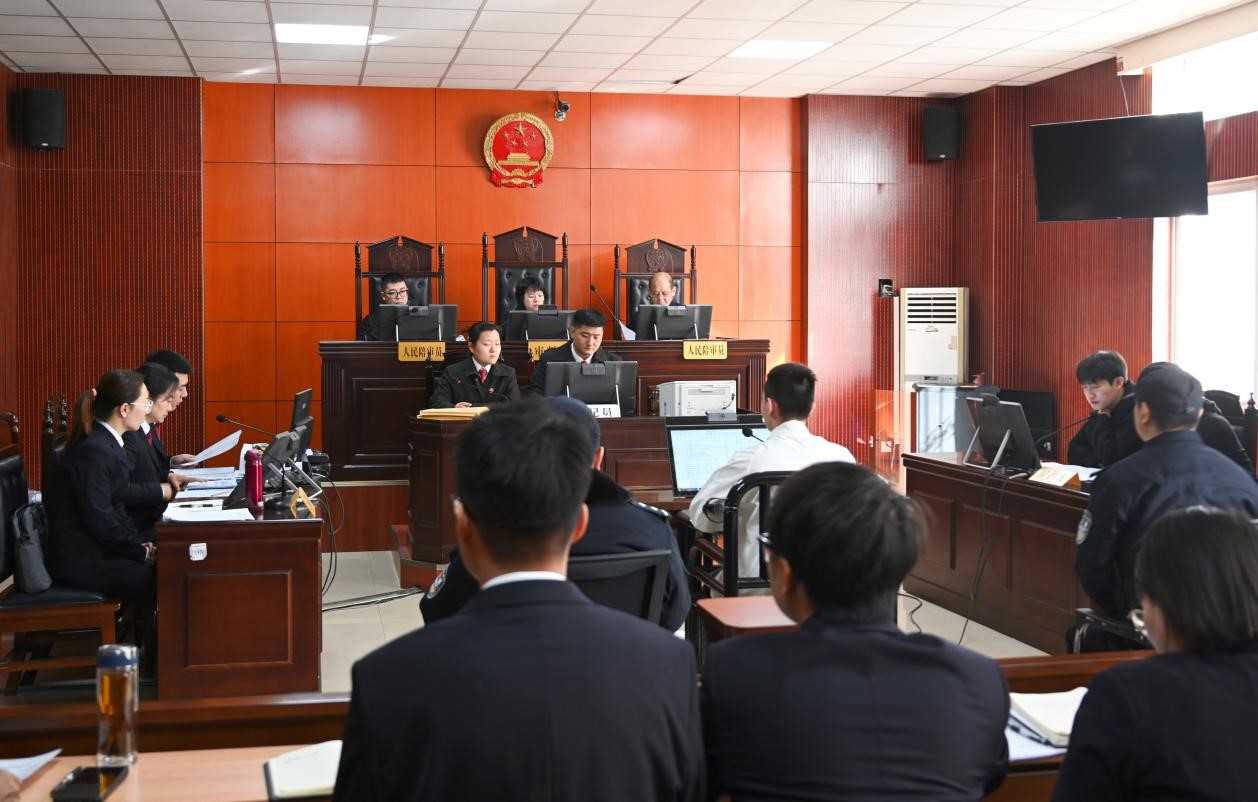 河南南阳高新区法院：庭审观摩促实战 法检联动提质效