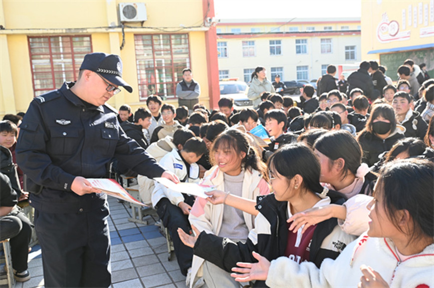 图片3.jpg 图片3.jpg
