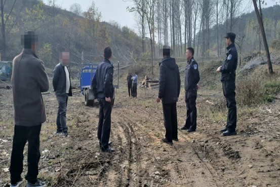 河南南阳桐柏县公安局：买树遇阻急求助  民警法理解难题