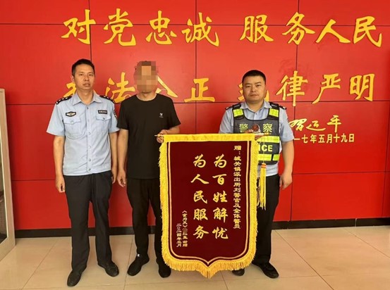 图片3.jpg 图片3.jpg