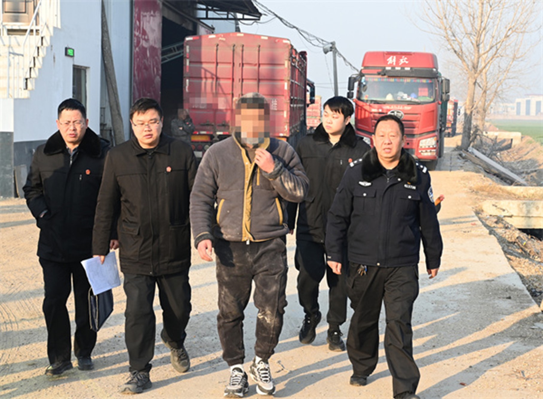 图片2.jpg 图片2.jpg