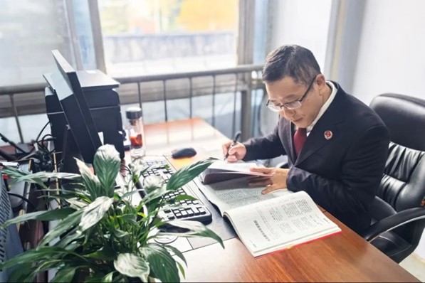 图片2.jpg 图片2.jpg