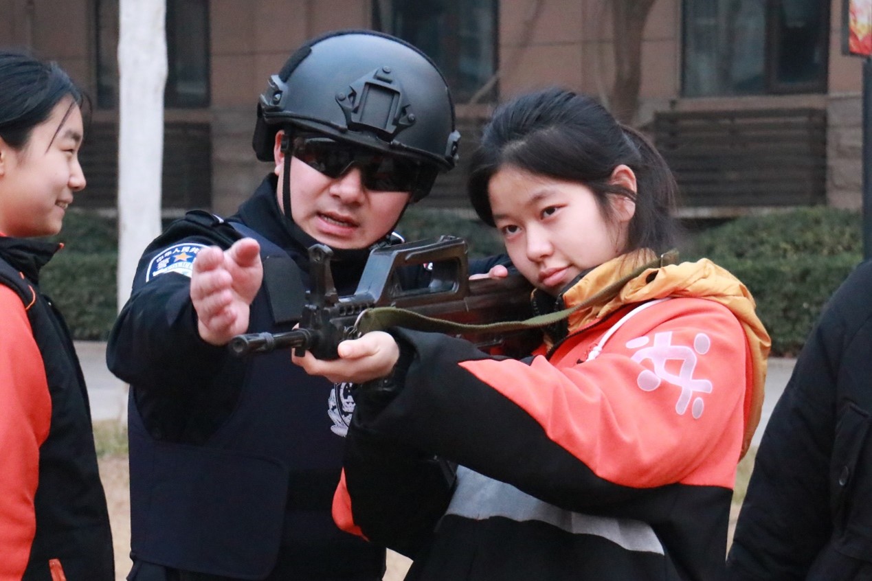 图片3.jpg 图片3.jpg