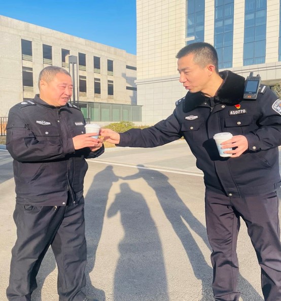 图片3.jpg 图片3.jpg