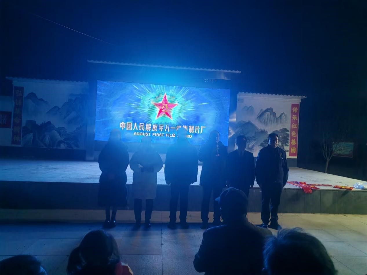 河南省南阳市宛城区委政法委到红泥湾镇马刘营村开展矛盾纠纷多元化解进基层活动