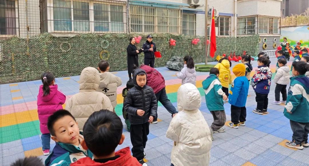 “开学第一课” ，河南洛阳瀍河公安“警”彩开讲