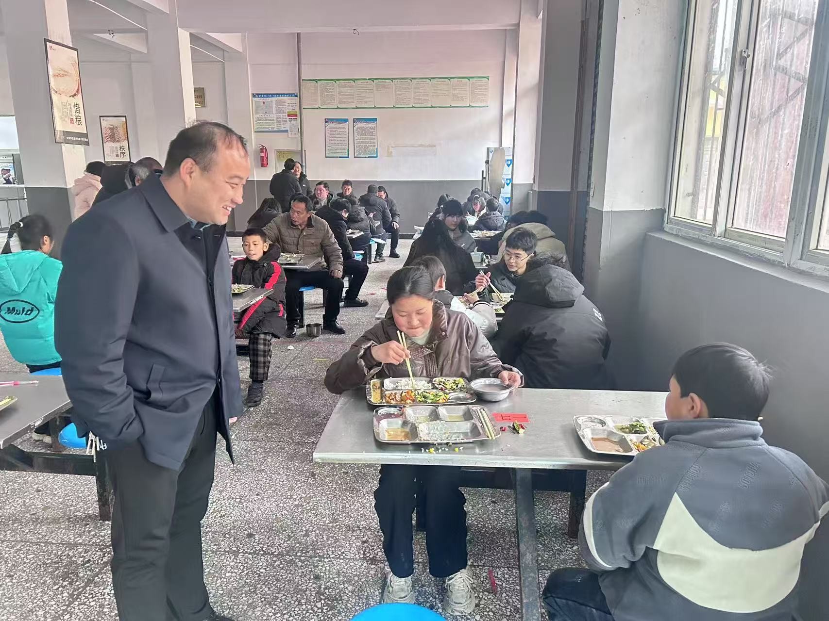 河南省洛宁县景阳镇人大代表“食”刻守护 共筑校园营养防线