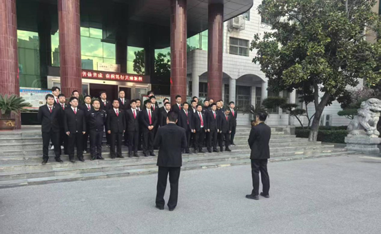 河南省南阳市卧龙区法院：破晓攻坚显法威 执行亮剑护民生