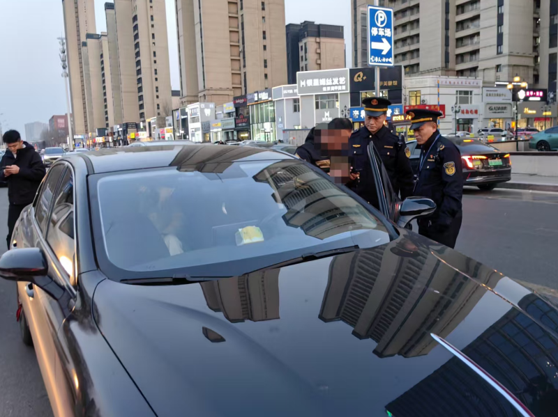 开学季 吉林省长春市交通运输行政执法支队严查各类非法营运行为