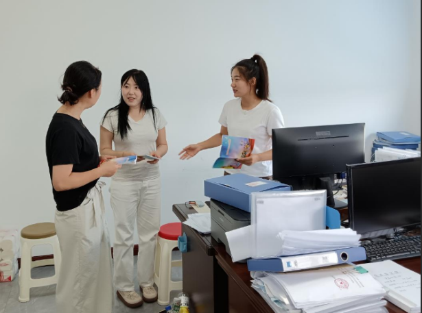 吉林珲春司法局敬信司法所开展进机关普法宣传活动