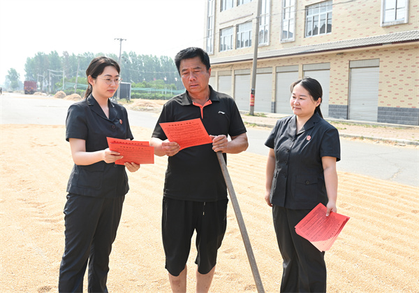 河南省南阳市社旗县法院：送法下乡 护航三夏生产