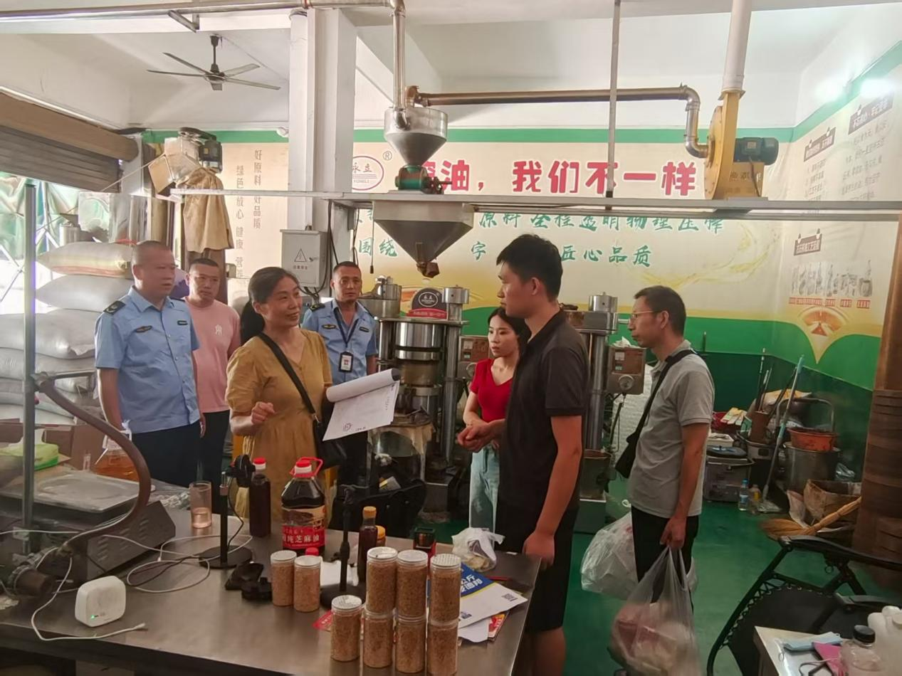 河南省南阳市新野县市场监管局：香油“香不香” 精准抽检辨真伪