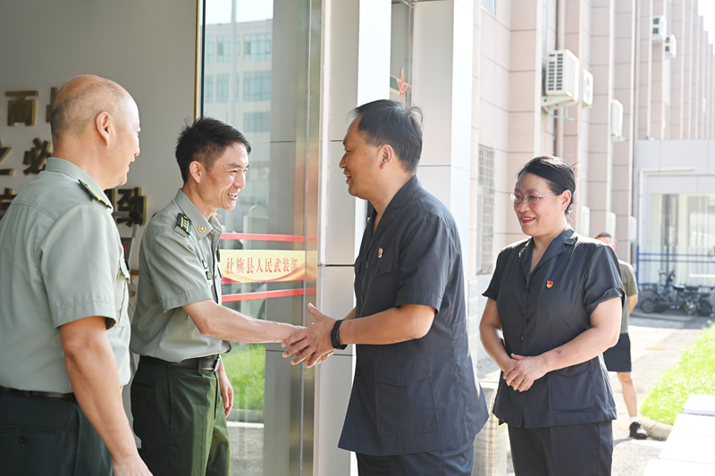 河南省南阳市社旗县法院开展“八一”走访慰问活动
