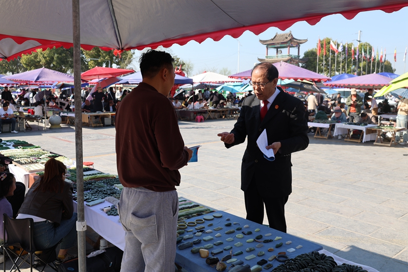 河南省南阳市镇平县法院：织密“法润玉乡”司法服务网 护航特色玉石产业行稳致远