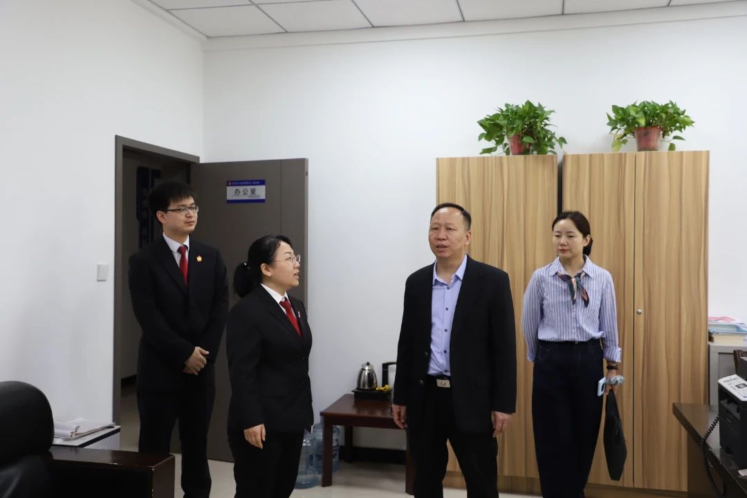 河南省灵宝市人民法院党组书记路增广到辖区法庭调研指导工作