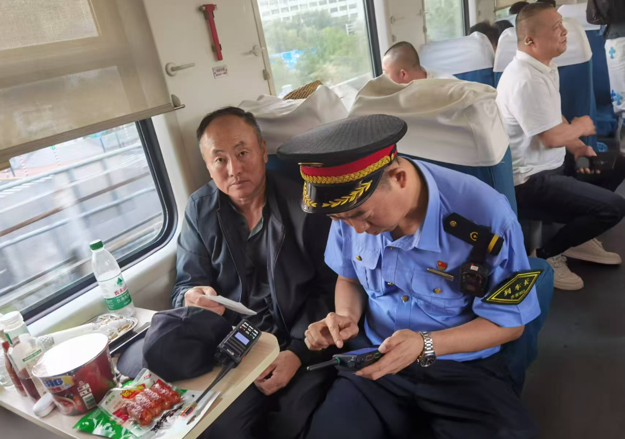 黑龙江省齐齐哈尔客运段K4295次列车暖心服务背后的法治践行
