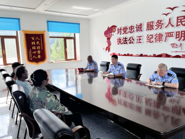 黑龙江省林区公安局鹤北分局：深耕红松塔采集管理 让规范采集成为“新常态”