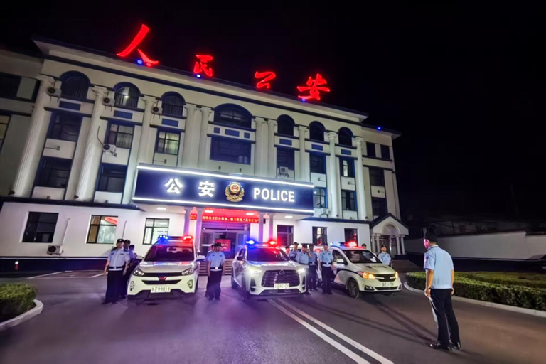 山西阳城公安北留派出所：做实“地摊警务” 守护夏夜“烟火气”