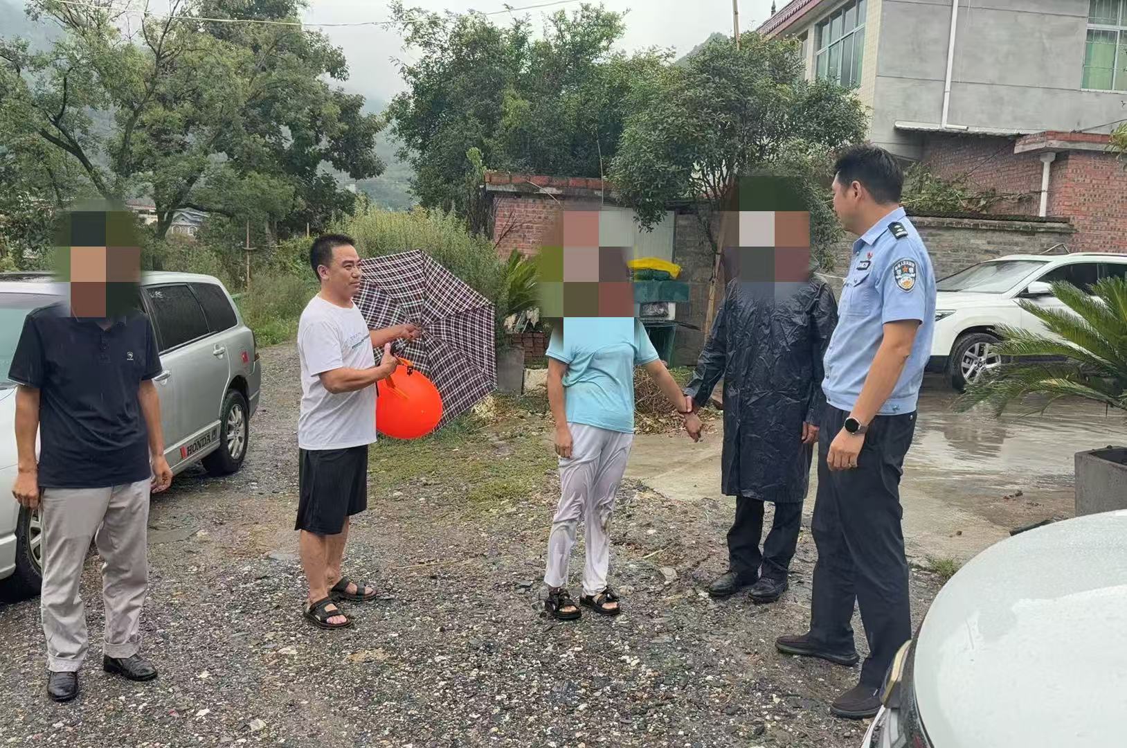陕西旬阳吕河派出所：“挨户防”治理模式显效应，及时救下轻生女