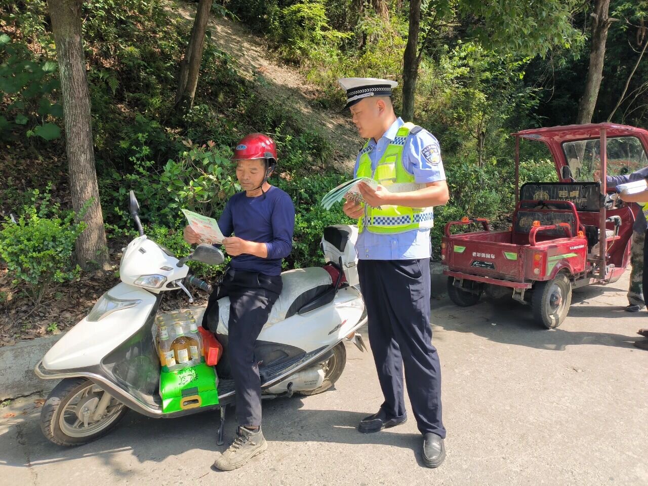 陕西汉滨交警大队：扎实开展夏秋交通安全大整治行动