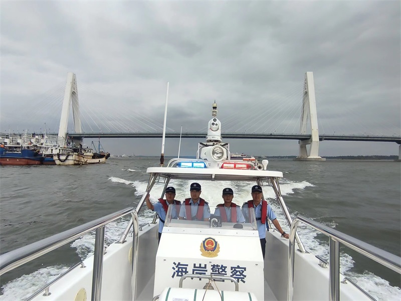 节日我在岗｜文昌海岸警察倾心护航国庆旅游旺季 守护辖区平安