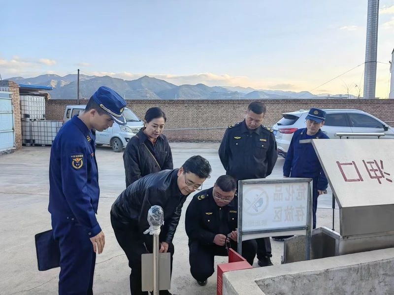 甘肃省陇南礼县应急管理局联合消防救援大队开展易燃易爆场所安全检查