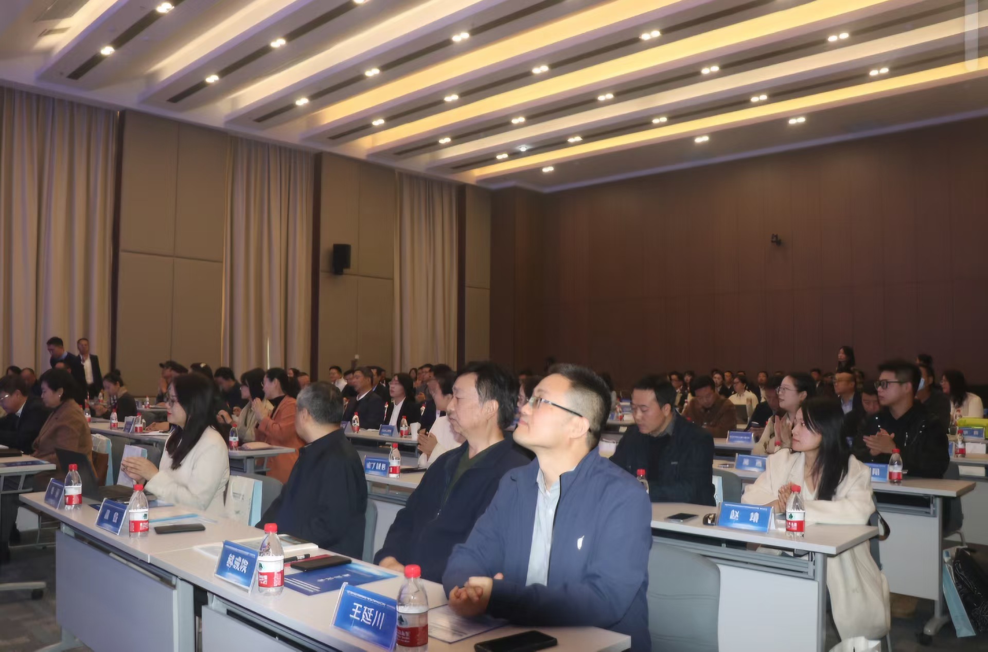 微信图片_20241109230735.jpg 微信图片_20241109230735.jpg