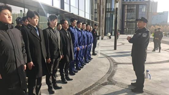 陕西省西安市公安局雁塔分局巡特警大队赴西安万象城商业中心开展安保人员培训工作
