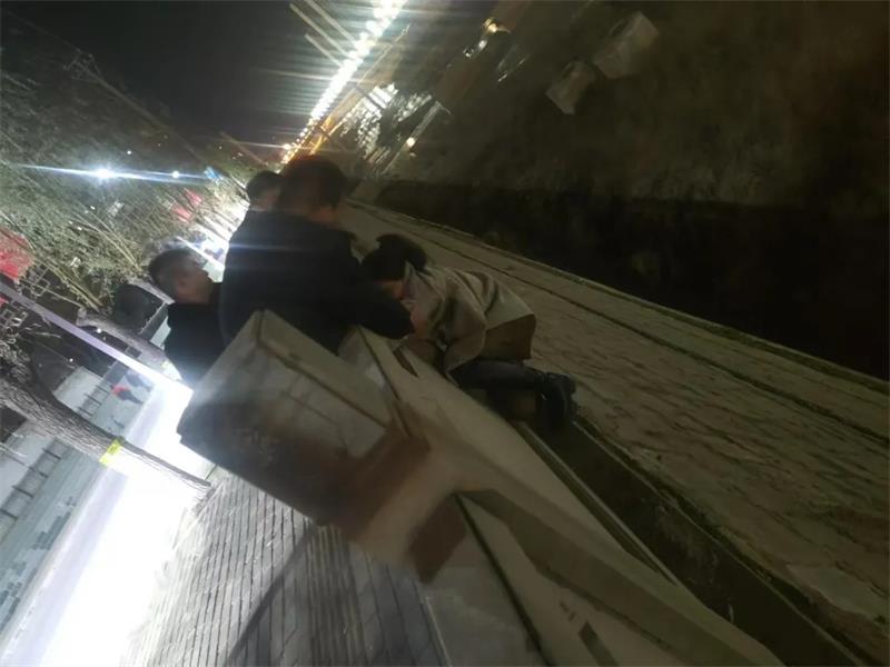 暖心警事丨陕西延川民警成功救下轻生女子