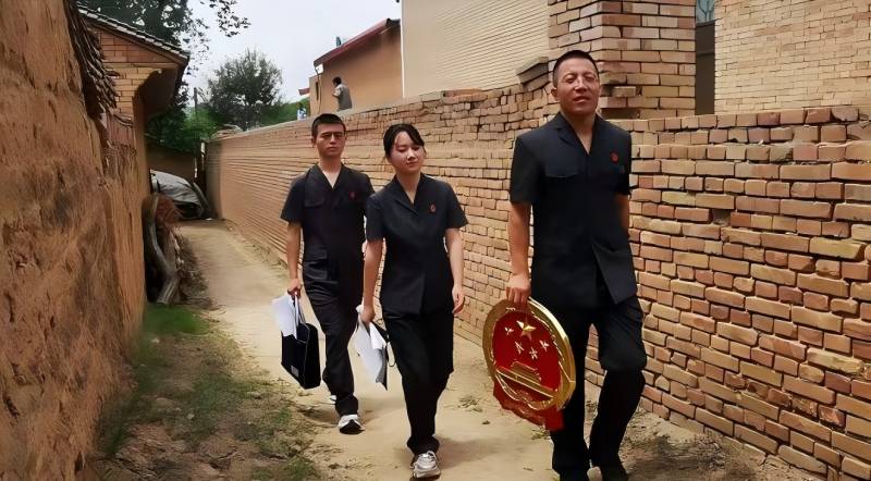甘肃省庆阳市开边法庭以法为针以情为线，调出和美乡村千般好“枫”景