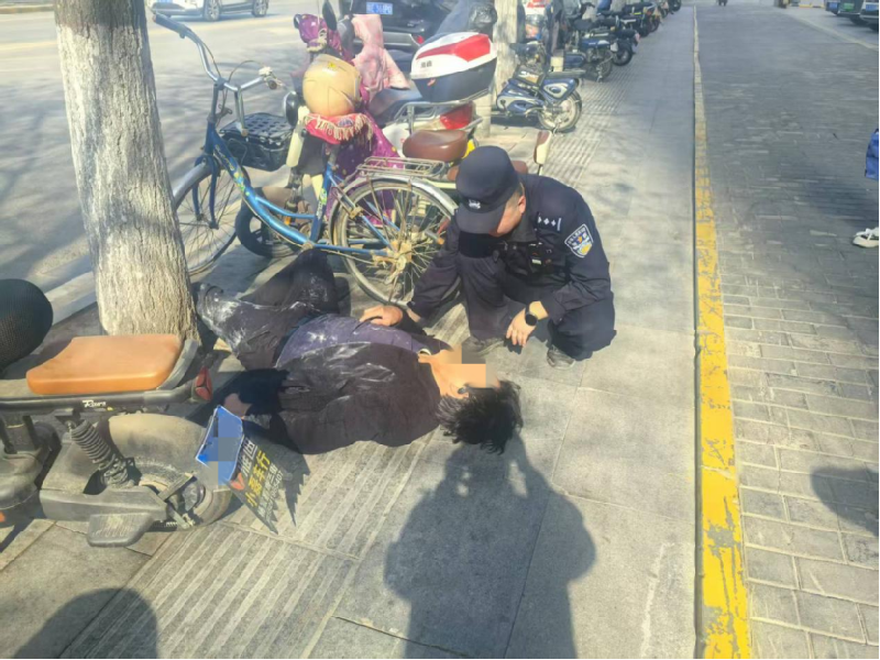 陕西省西安市公安局：暖心帮助显担当 为民服务践初心