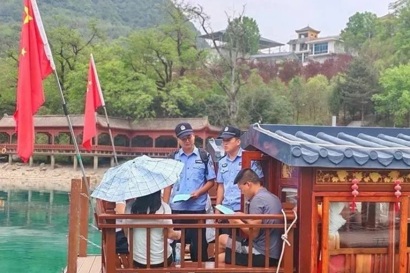 甘肃省陇南市文县公安局天池派出所：反诈“游”新招 反诈宣传角变身景区“网红打卡点”