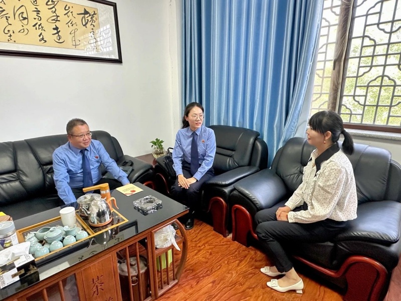甘肃省嘉峪关市城区人民检察院送法进企业，精准服务护营商