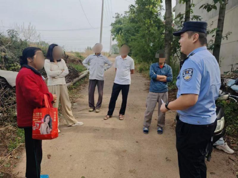 陕西省西安市公安局预防警务：矛盾纠纷“用心解” 绘就平安好“枫”景