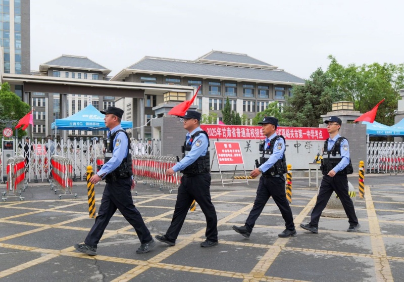 甘肃省嘉峪关市公安局逐梦高考 全力以“护”