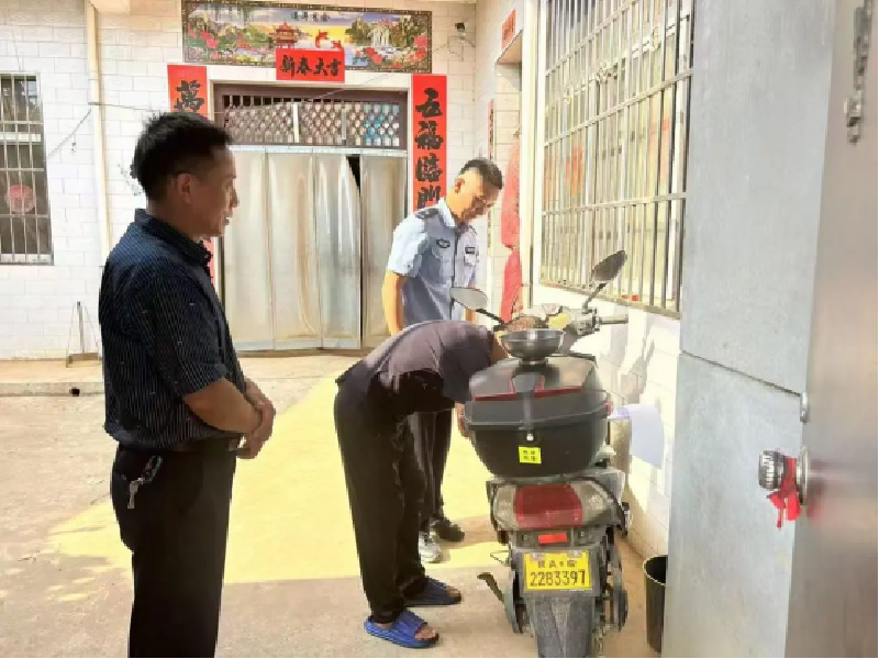 陕西省西安市公安局：强化重点车辆管理 筑牢交通安全防线