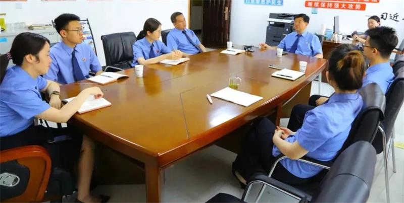 陕西延安市洛川县人民检察院组织学习修改后的《中华人民共和国监察法》