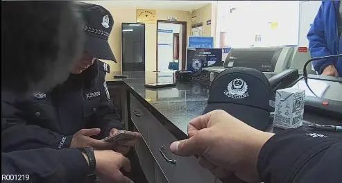 四川彭州：民警及时劝阻“百万保险”诈骗 为群众挽回2.6万元损失