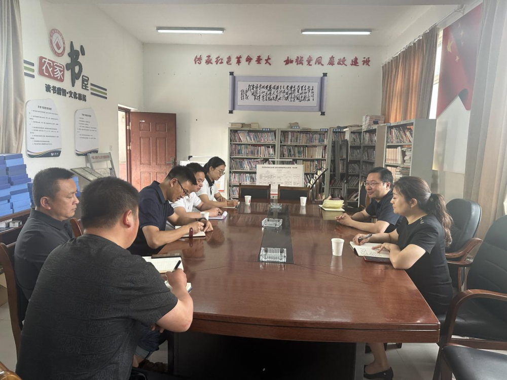 四川雅安名山区检察院党组书记、检察长冯松到石栗村调研指导乡村振兴工作
