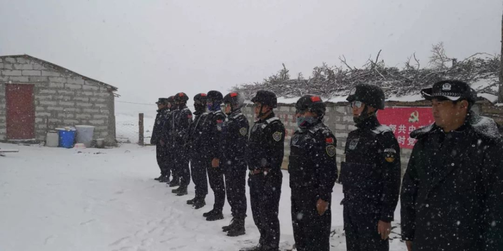 四川甘孜：一根虫草背后的故事，草山移动警务站用忠诚守护共富温度