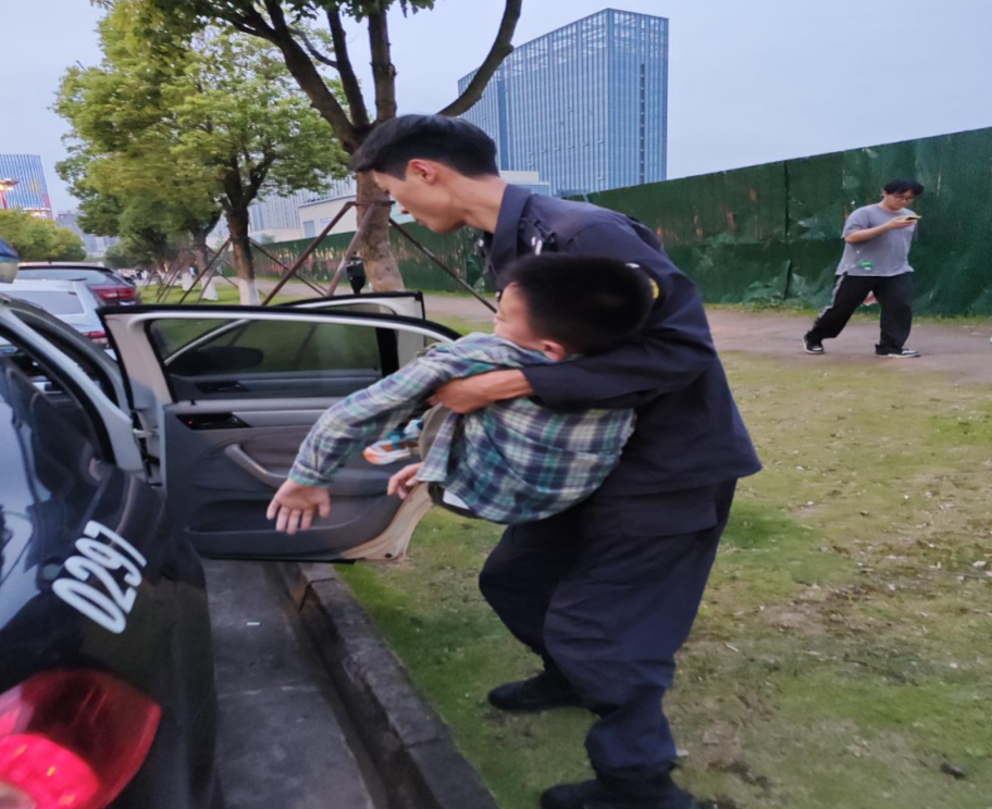 截屏2025-06-04 23.29.18.png 截屏2025-06-04 23.29.18.png