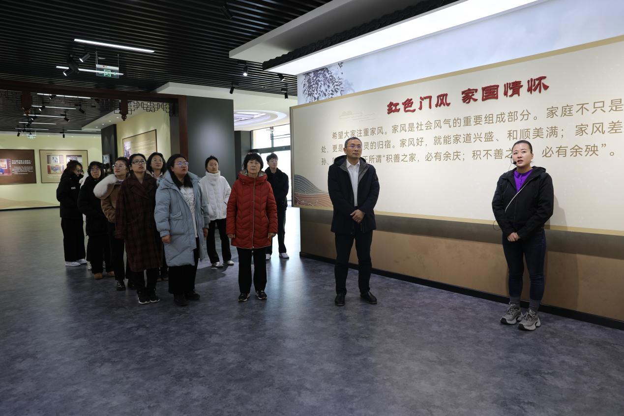 辽宁大连长兴岛法院女干警走进复州城：文化传承中诠释司法担当