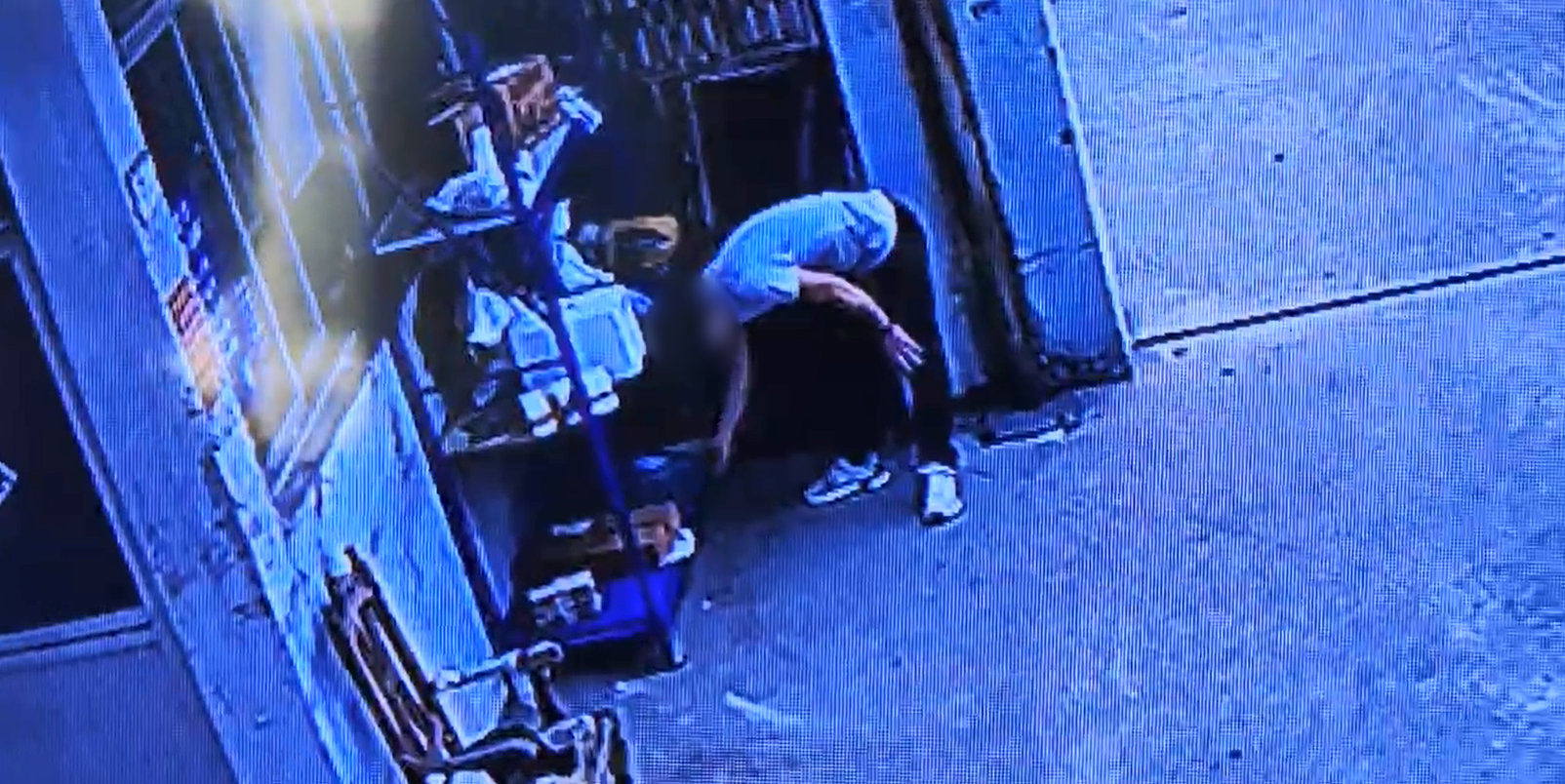 快递小哥遭丢件索赔,警方一查惊了…….png 快递小哥遭丢件索赔,警方一查惊了…….png