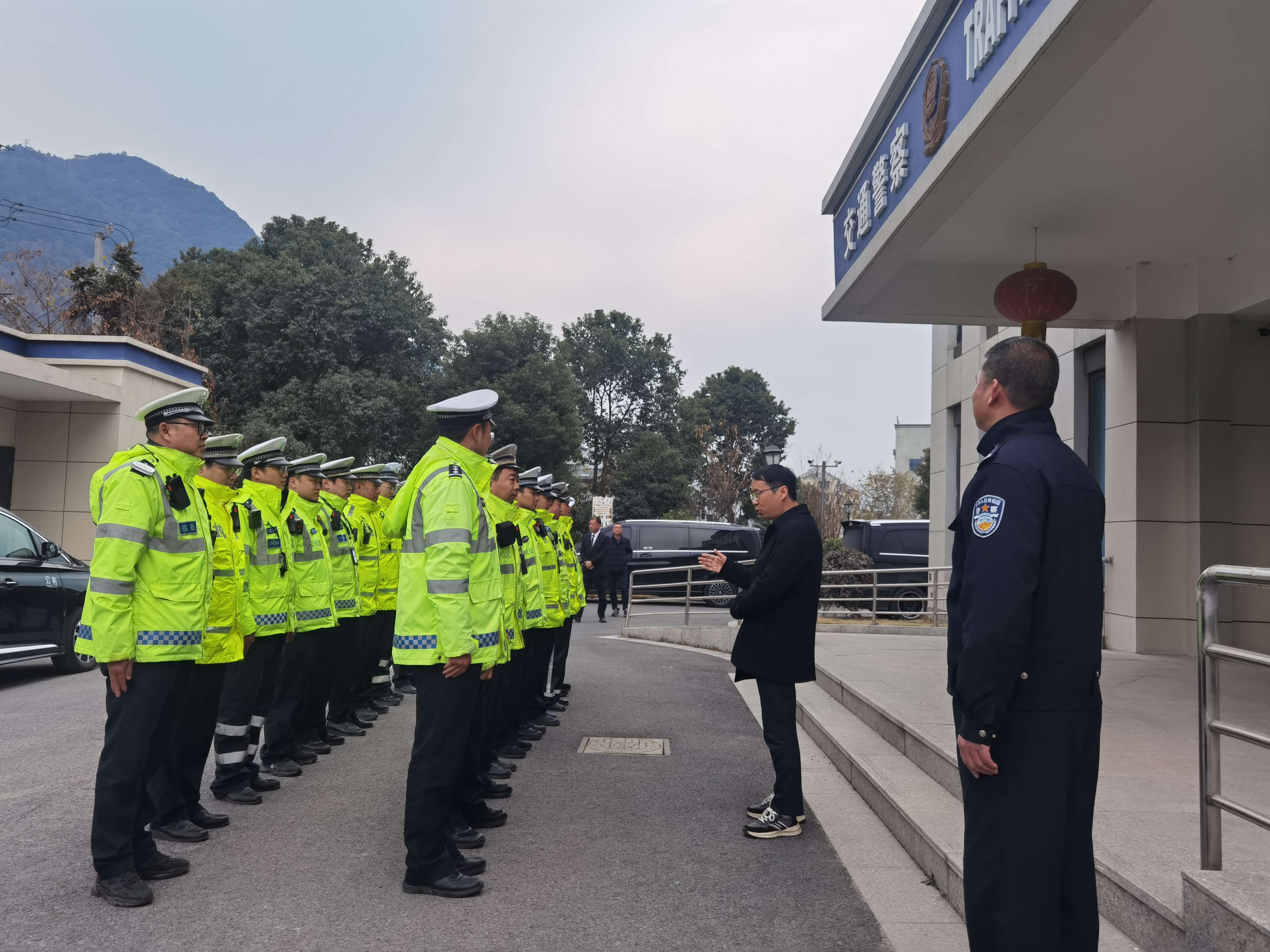 2.jpg 2.jpg