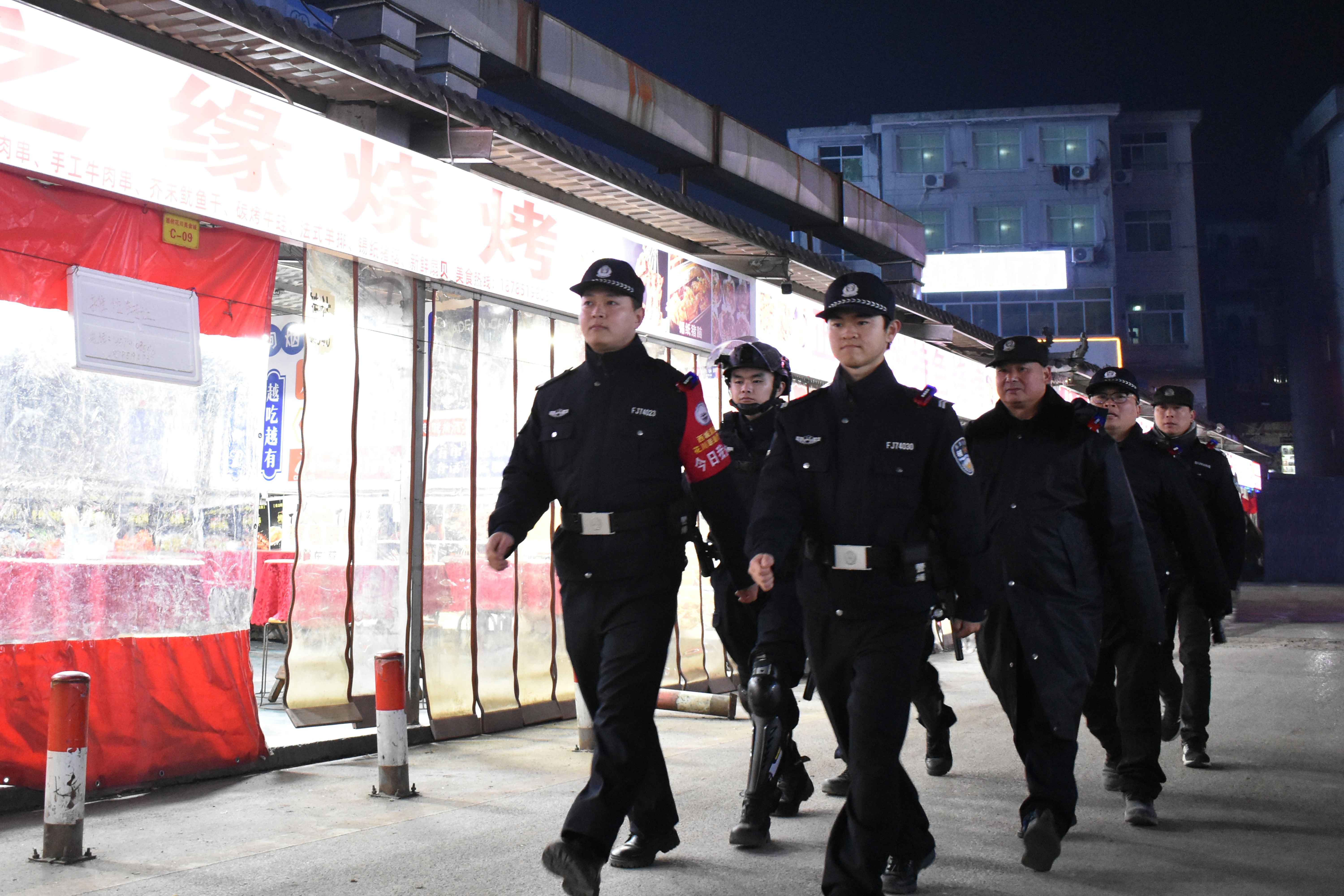 民辅警常态化开展巡防工作.jpg 民辅警常态化开展巡防工作.jpg