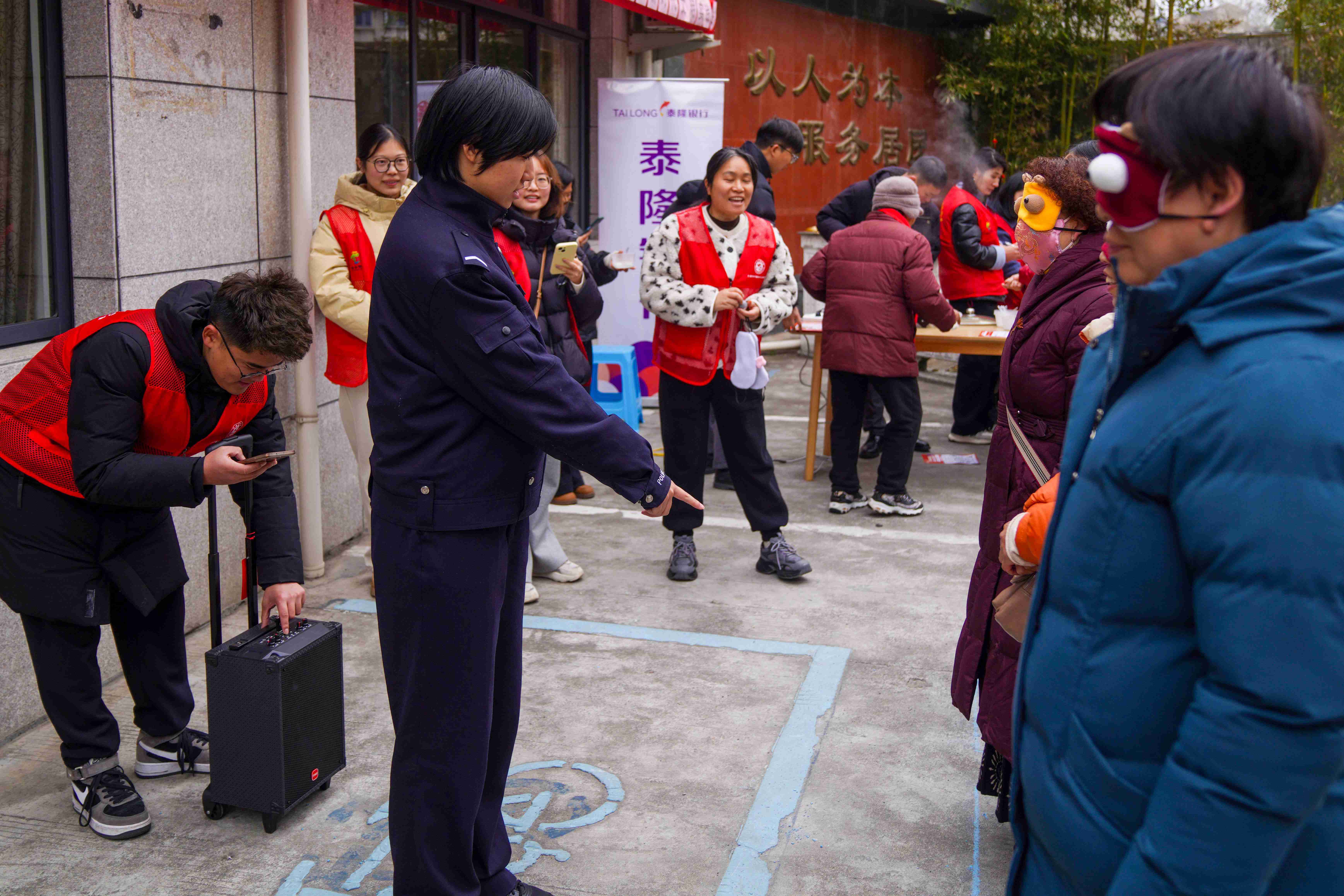 图3-安全踏步走.jpg 图3-安全踏步走.jpg