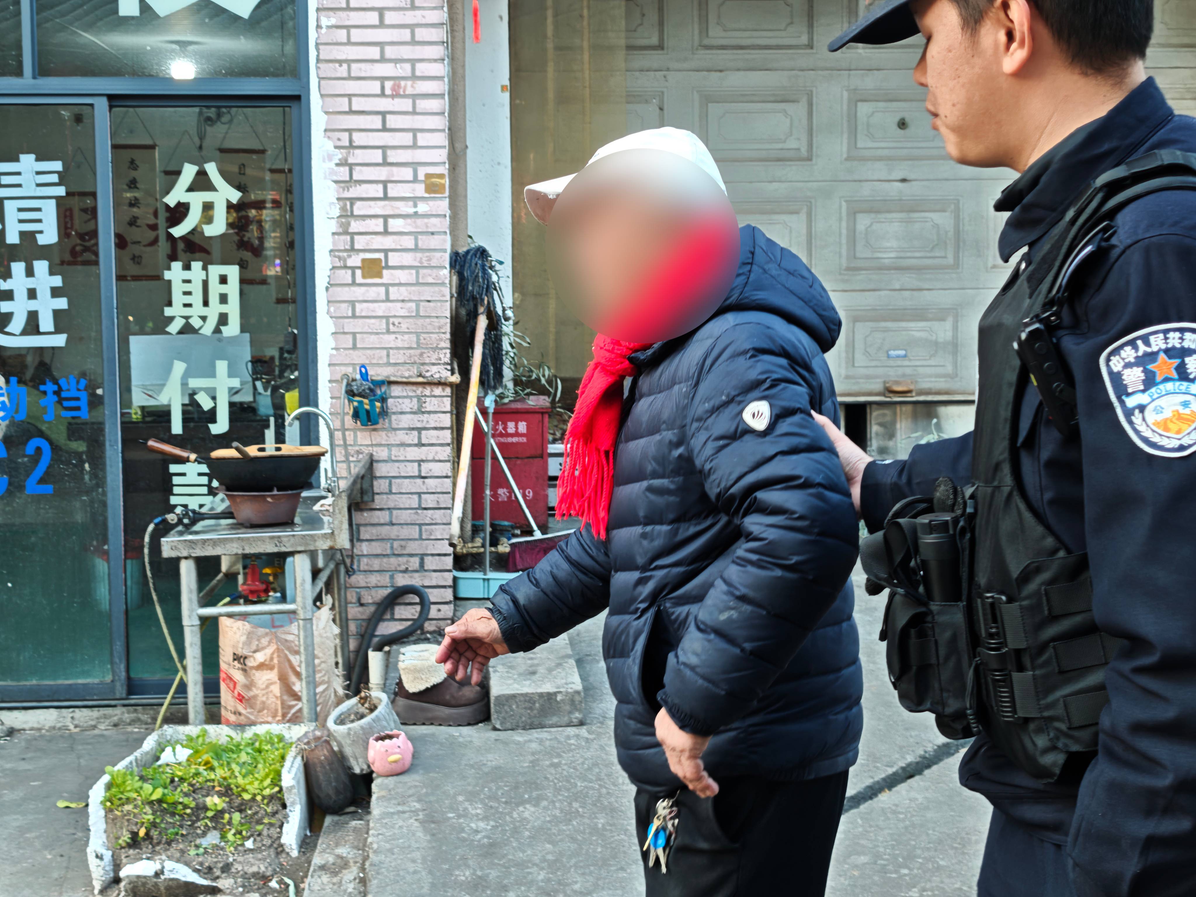 浙江永康：七旬老人电动车离奇“消失”！民警一招破解谜团