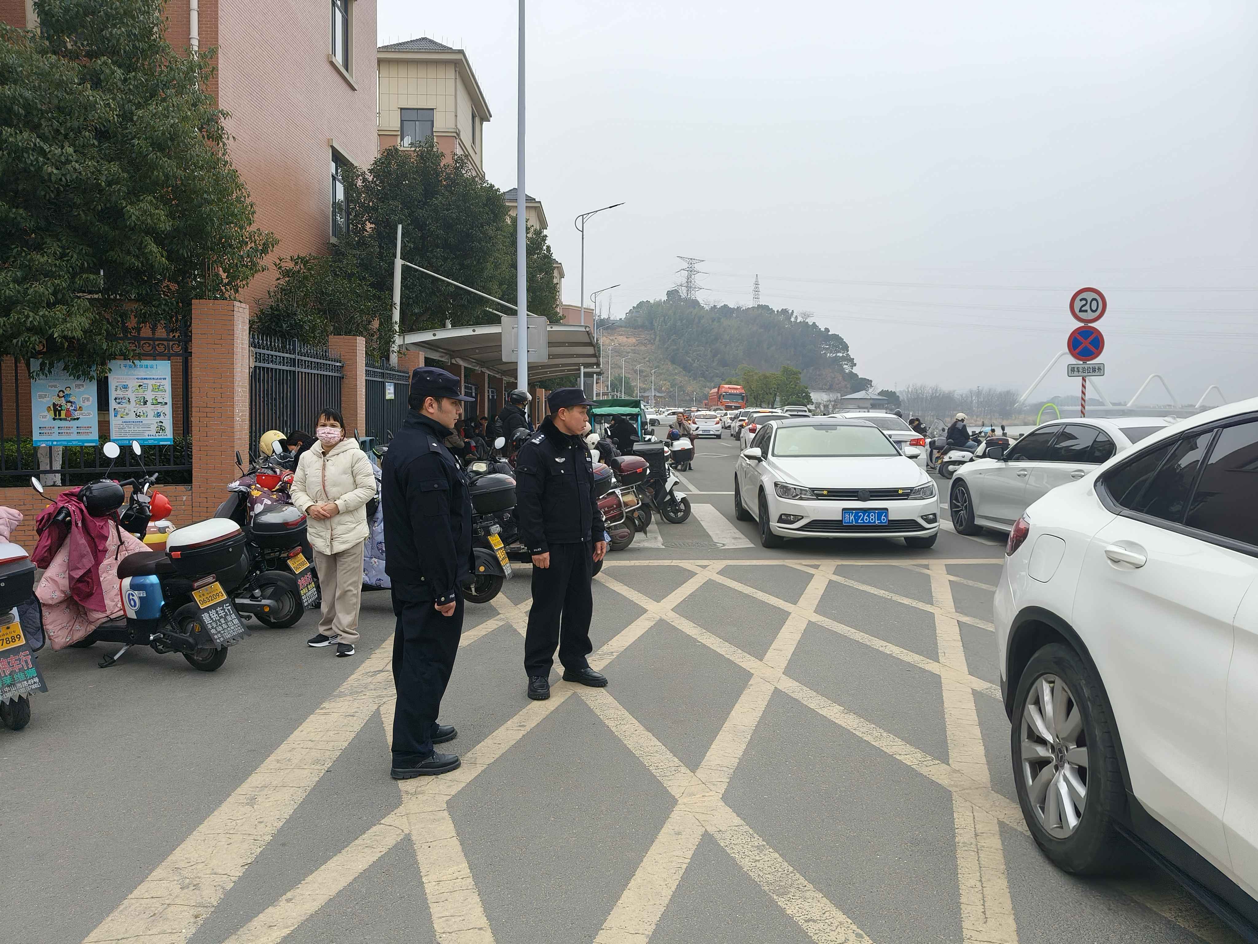 图片20.jpg 图片20.jpg